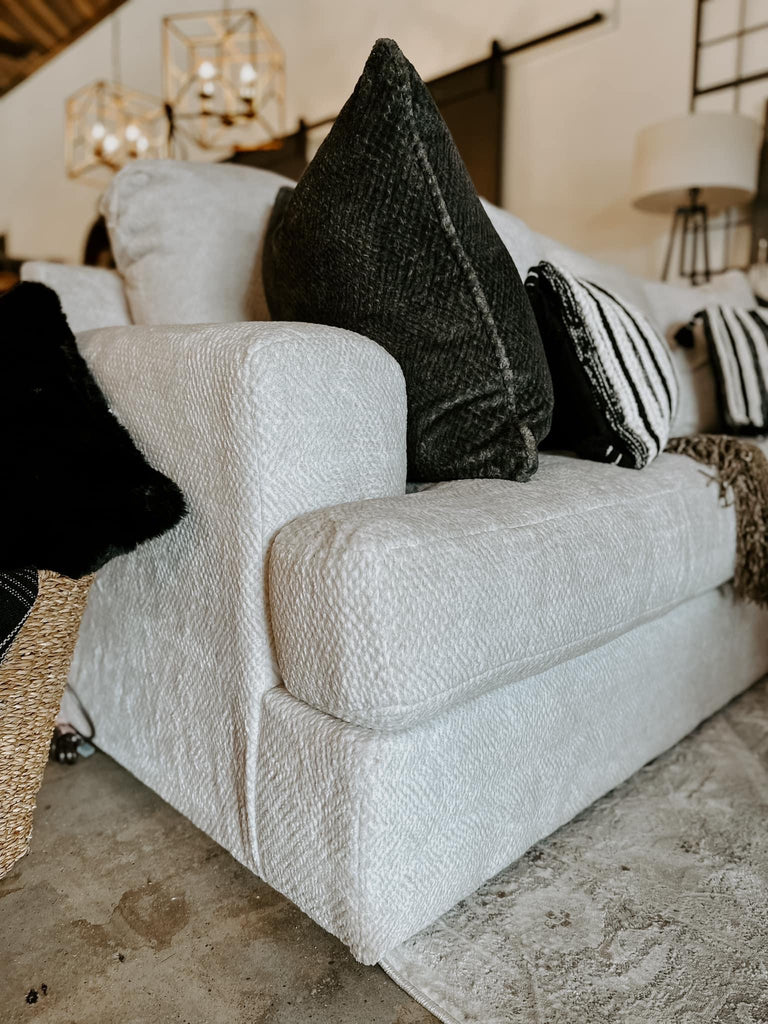 Karinne Sofa