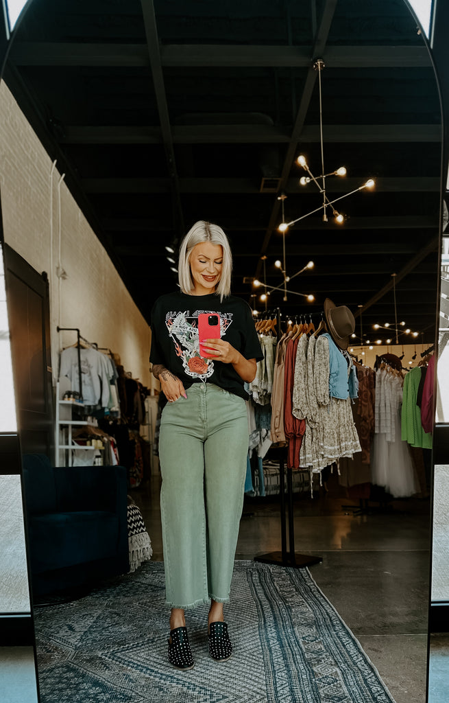 Cropped Green Pants