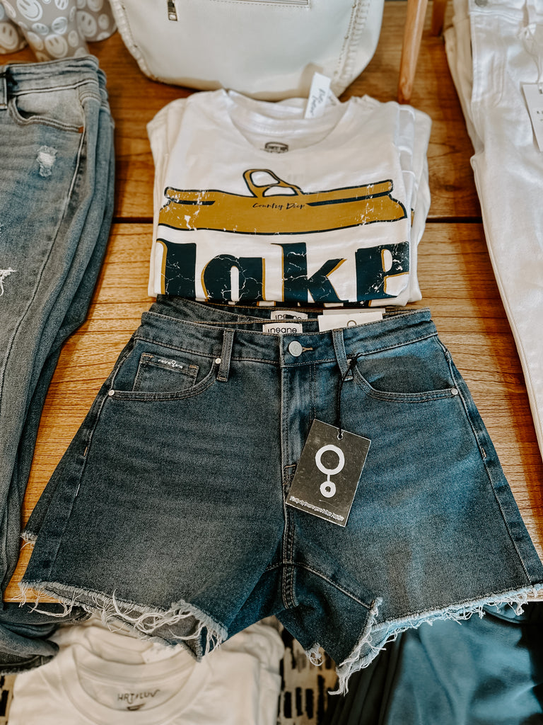 Lake Mode Cropped Tee