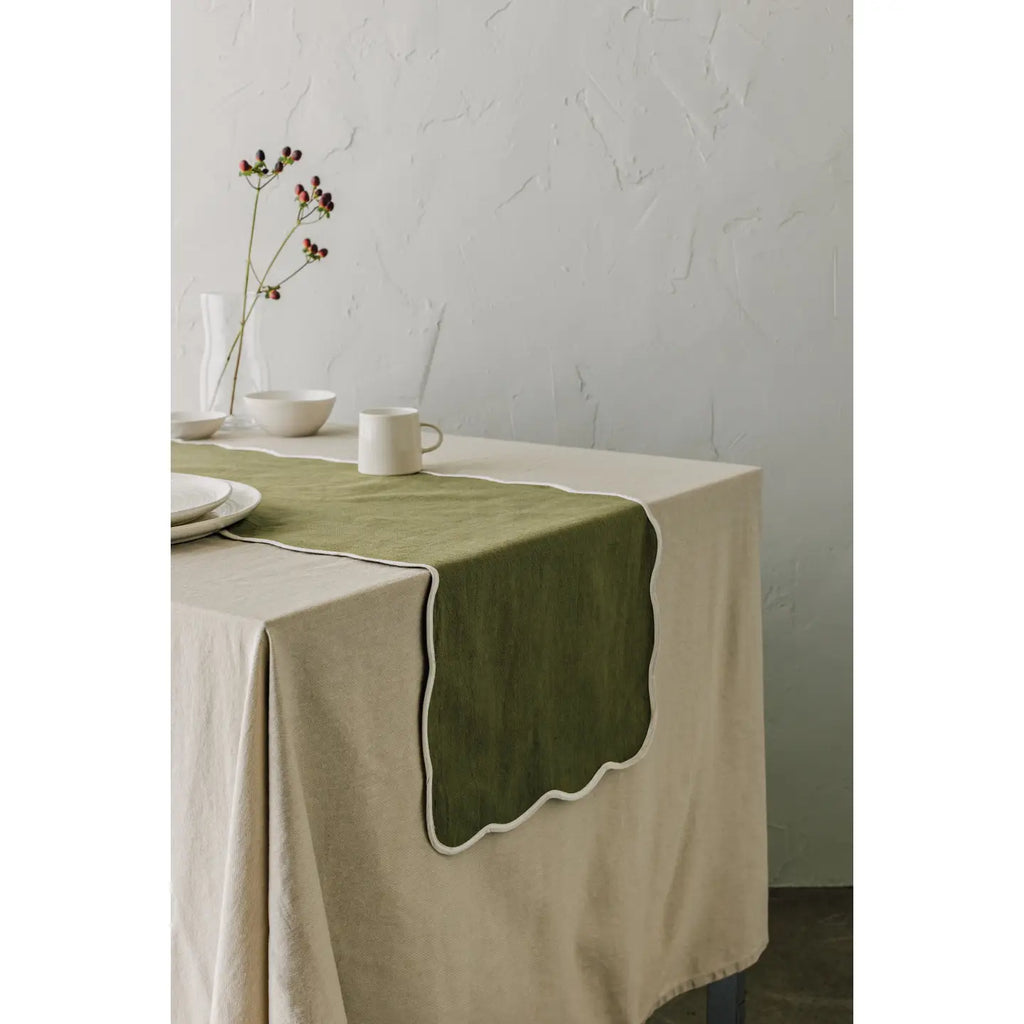 Scalloped Table Runner