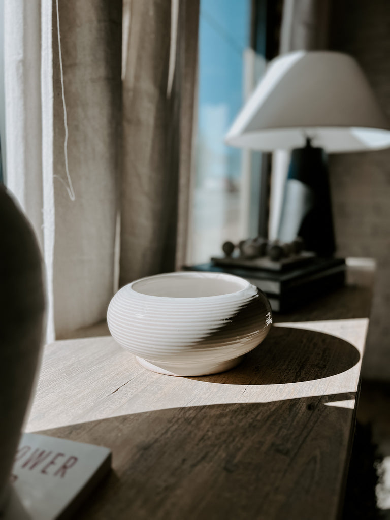 RAISED WHITE CERAMIC BOWL