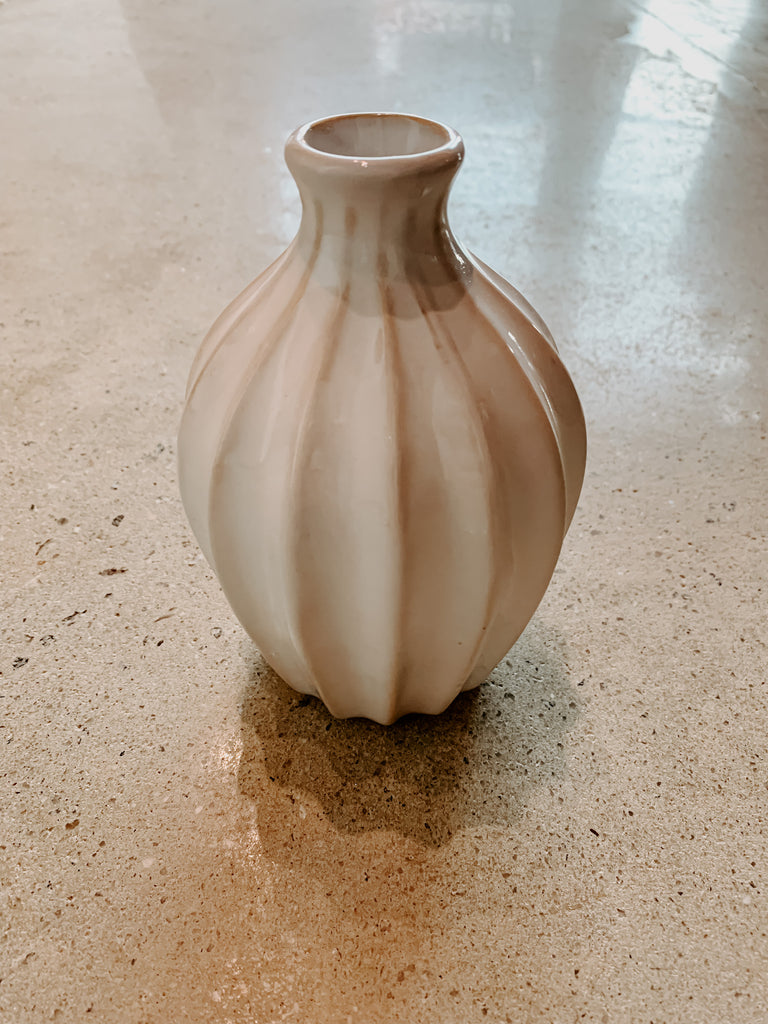 Shelf Filler Vase